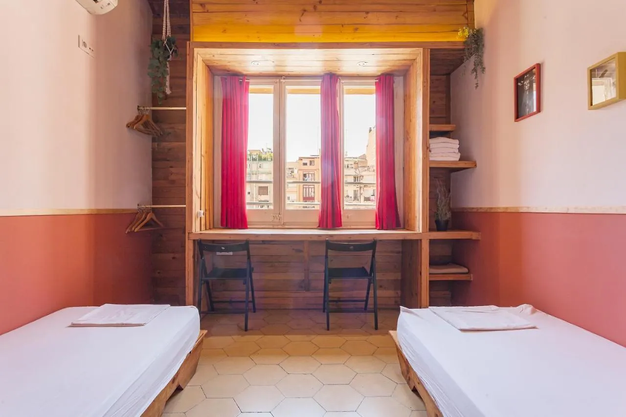 Bird House Hostel Barcelona