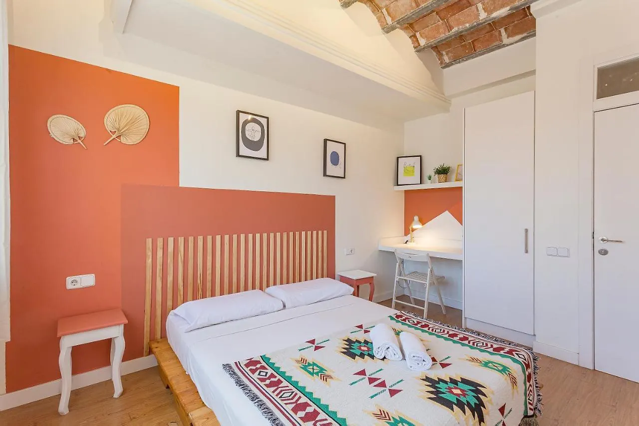 Bird House Hostel Barcelona 0*,